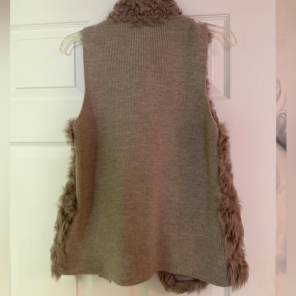 Quinn genuine lambs fur vest L - Picture 2 of 3